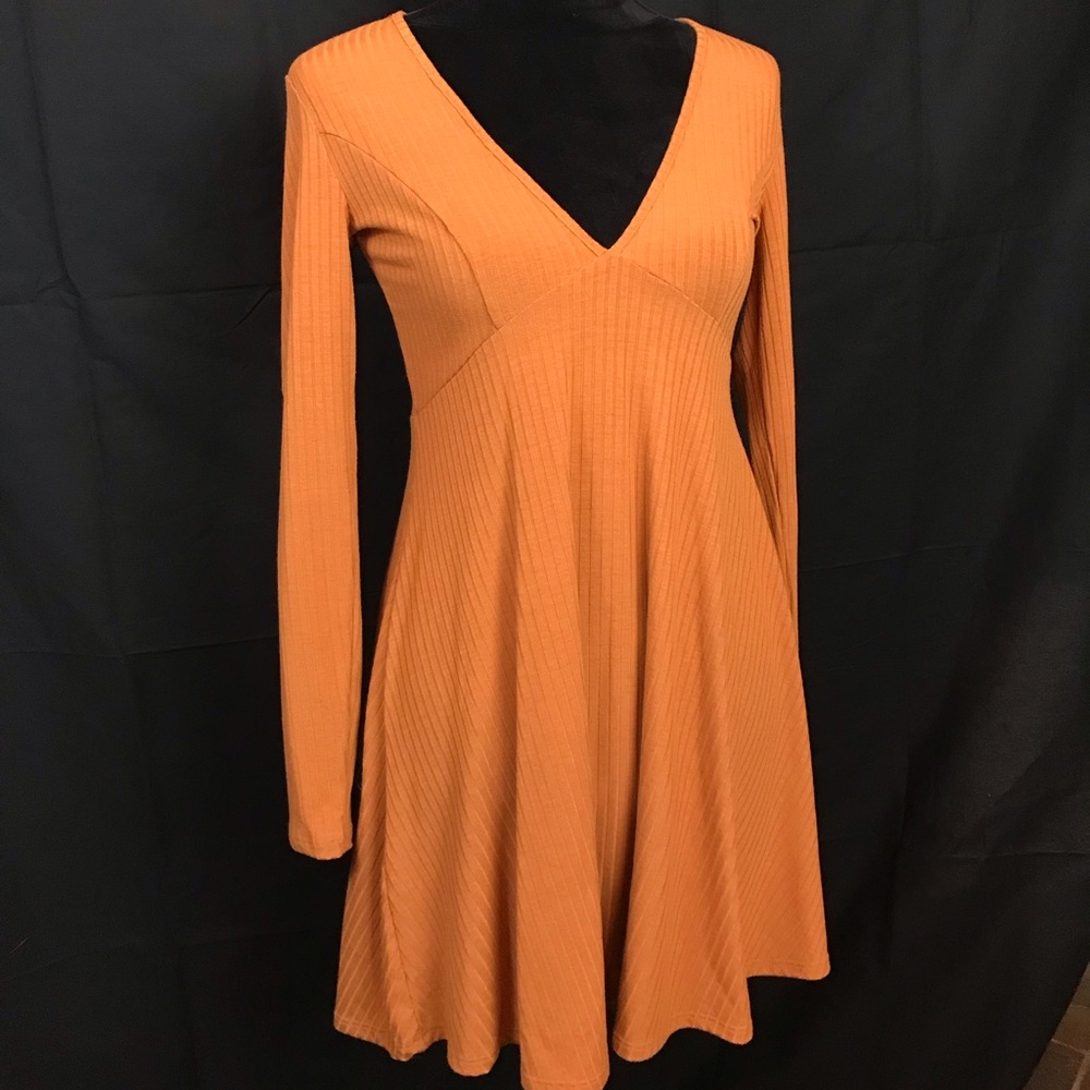 Forever 21 orange long sleeve dress